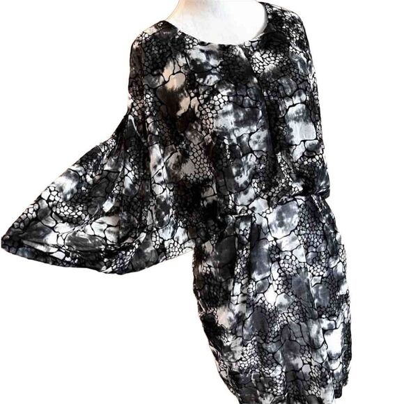 New Caribbean Queen Sexy Backless Dress Medium - Picture 1 of 13